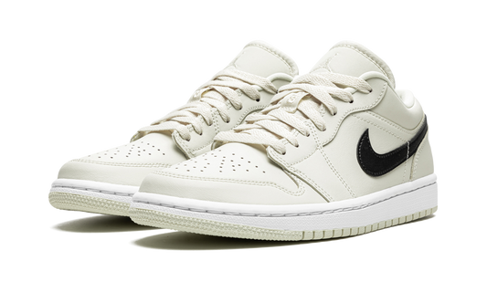 AIR JORDAN 1 LO WMNS Coconut Milk DC0774 121
