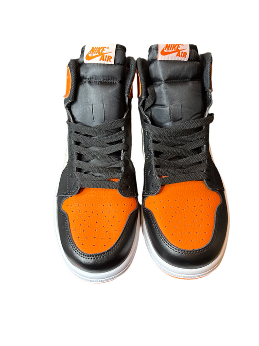 AIR JORDAN 1 RETRO