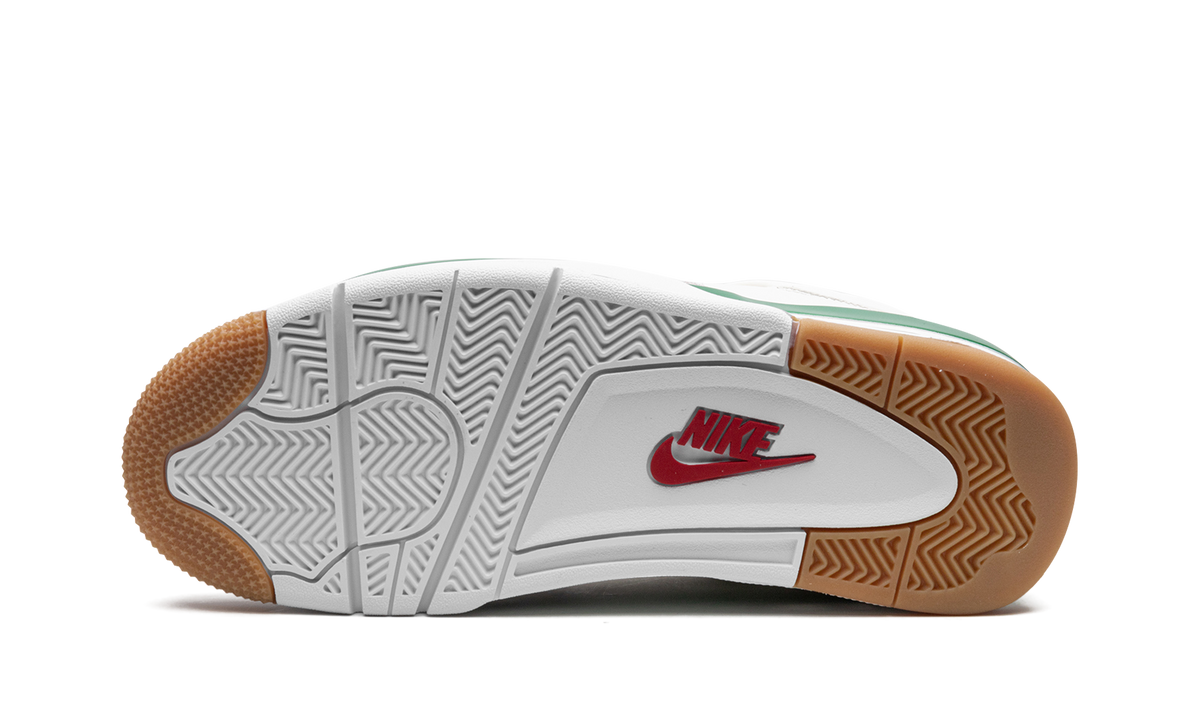 Air Jordan 4 Retro SB 5