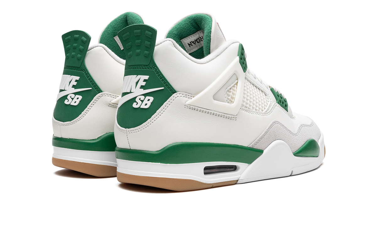 Air Jordan 4 Retro SB 3