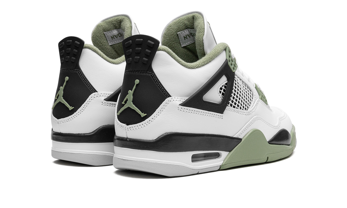 AIR JORDAN 4 RETRO WMNS 3