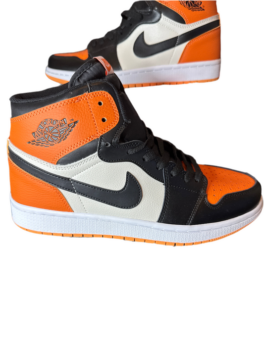 AIR JORDAN 1 RETRO