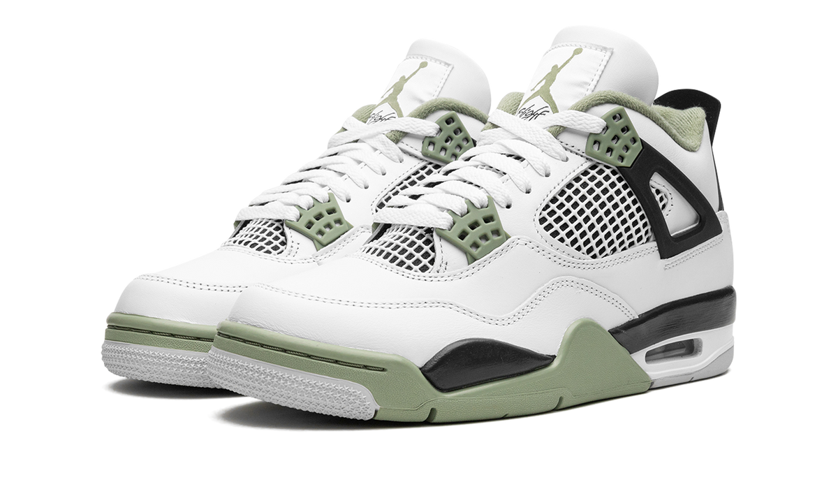 AIR JORDAN 4 RETRO WMNS 2