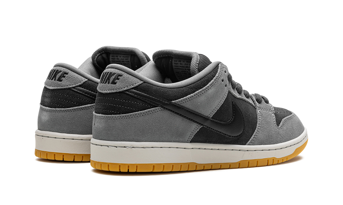 SB Dunk Low 3