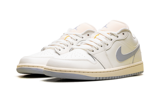 Air Jordan 1 Low WMNS White/Purple DC0774 106