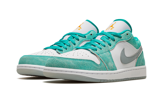 Air Jordan 1 Low SE New Emerald DN3705 301