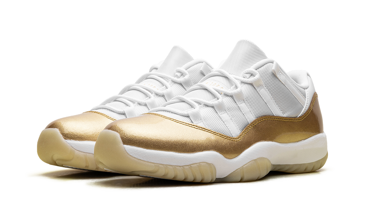 Air Jordan 11 Low WMNS Mother's Day AH7860 102
