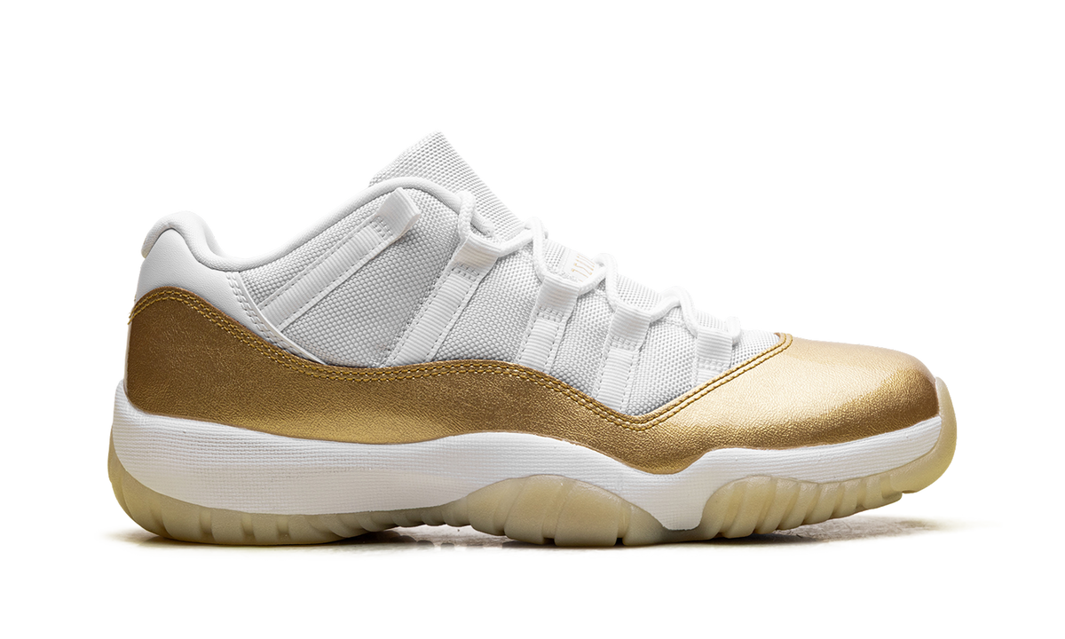 Air Jordan 11 Low WMNS Mother's Day AH7860 102